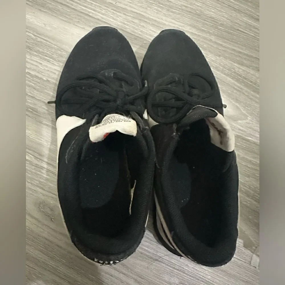 Nike Pre Love O.X. Black Suede Sneakers Sz 7.5
